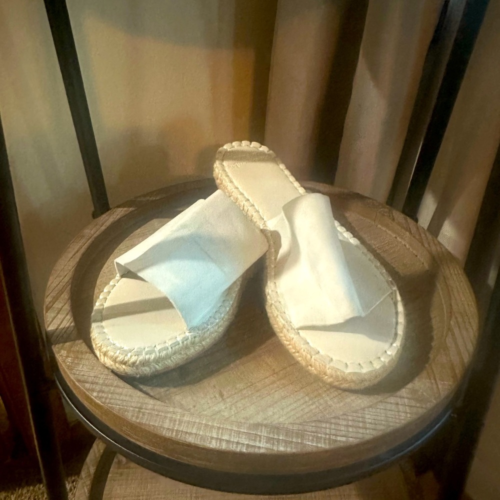 Abercrombie & Fitch sandals